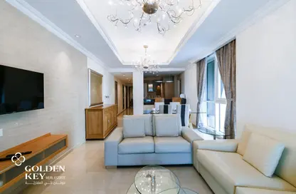 Apartment - 2 Bedrooms - 3 Bathrooms for rent in Imperial Amber - Viva Bahriyah - The Pearl Island - Doha