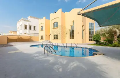 Villa - 5 Bedrooms - 5 Bathrooms for rent in Legtaifiya Lagoon - West Bay - Doha