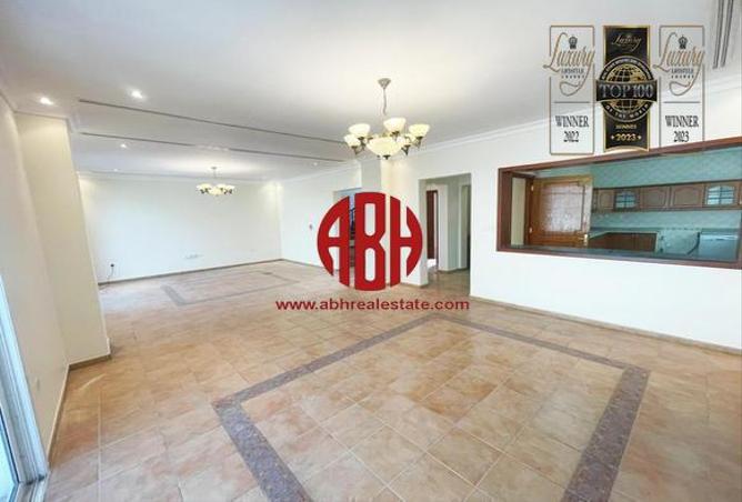 Villa - 3 Bedrooms - 3 Bathrooms for rent in Al Nasr Street - Al Nasr - Doha